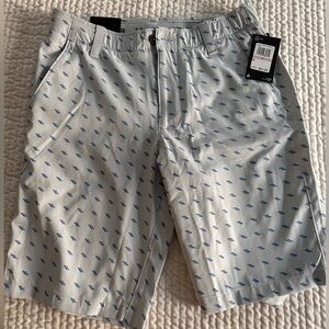Under Armour printed golf shorts size 32. NWT.